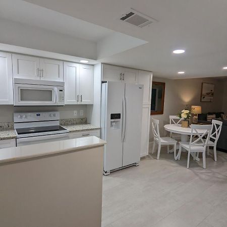 New Condo! Just 15 Min To Ft Myers And Sanibel Beach! Great Location!! Fort Myers Luaran gambar