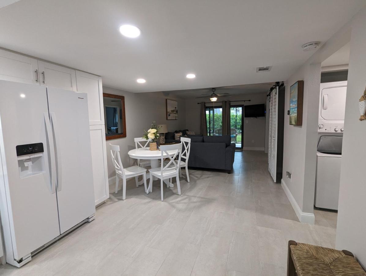 New Condo! Just 15 Min To Ft Myers And Sanibel Beach! Great Location!! Fort Myers Luaran gambar