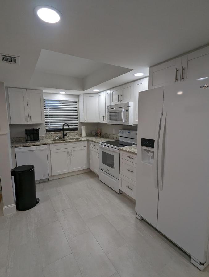 New Condo! Just 15 Min To Ft Myers And Sanibel Beach! Great Location!! Fort Myers Luaran gambar