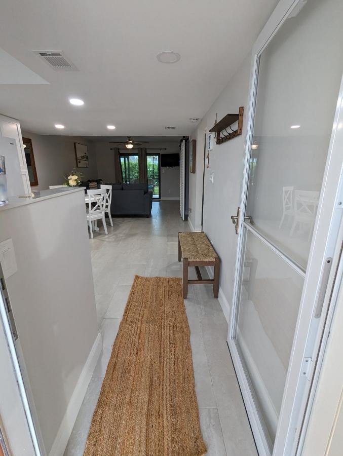 New Condo! Just 15 Min To Ft Myers And Sanibel Beach! Great Location!! Fort Myers Luaran gambar